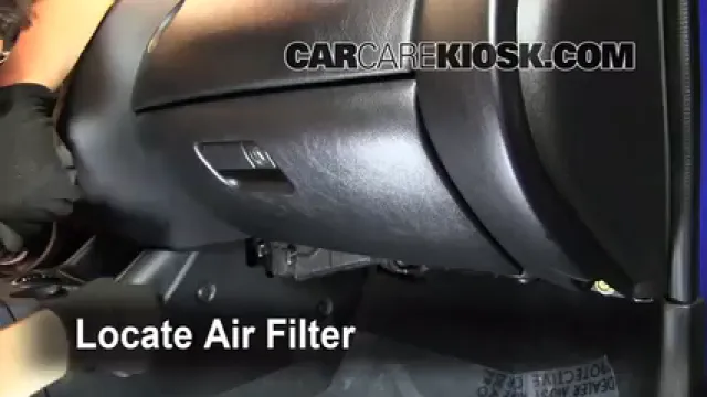 2005 Mitsubishi Eclipse Spyder GS 2.4L 4 Cyl. Filtre à air (intérieur) Changement